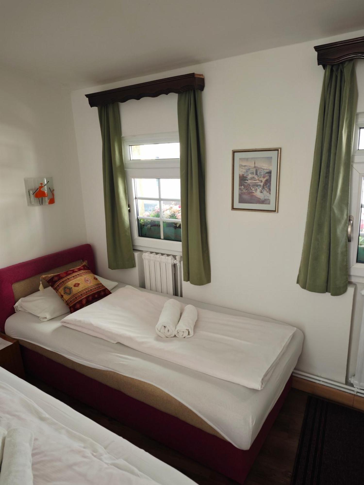 Guesthouse Yildiz Sarajevo Buitenkant foto